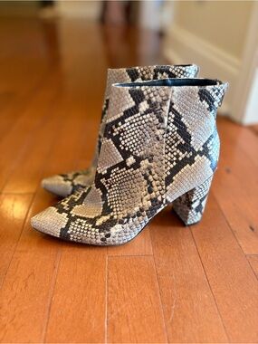 Chelsea & Violet Snake-Print Pointed Toe Block Heel Ankle Boots - Beige & Black